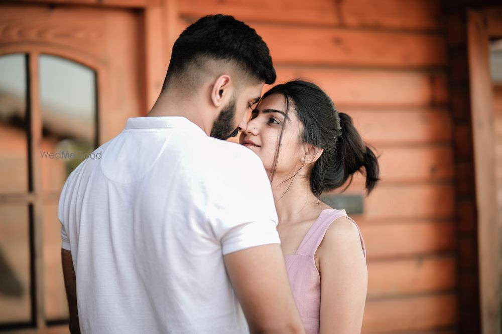 Photo From pre wedding - By Authentic Clicks