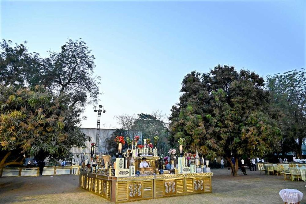 Photo From Desai Family Reception - By UVI - Luxury Catering & Decor