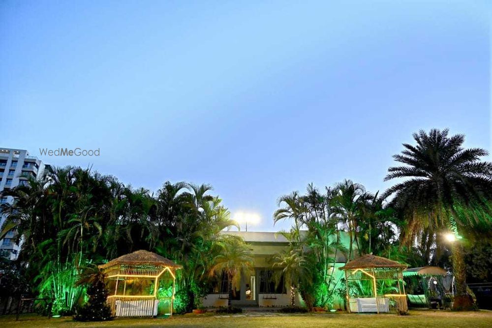Photo From Desai Family Reception - By UVI - Luxury Catering & Decor