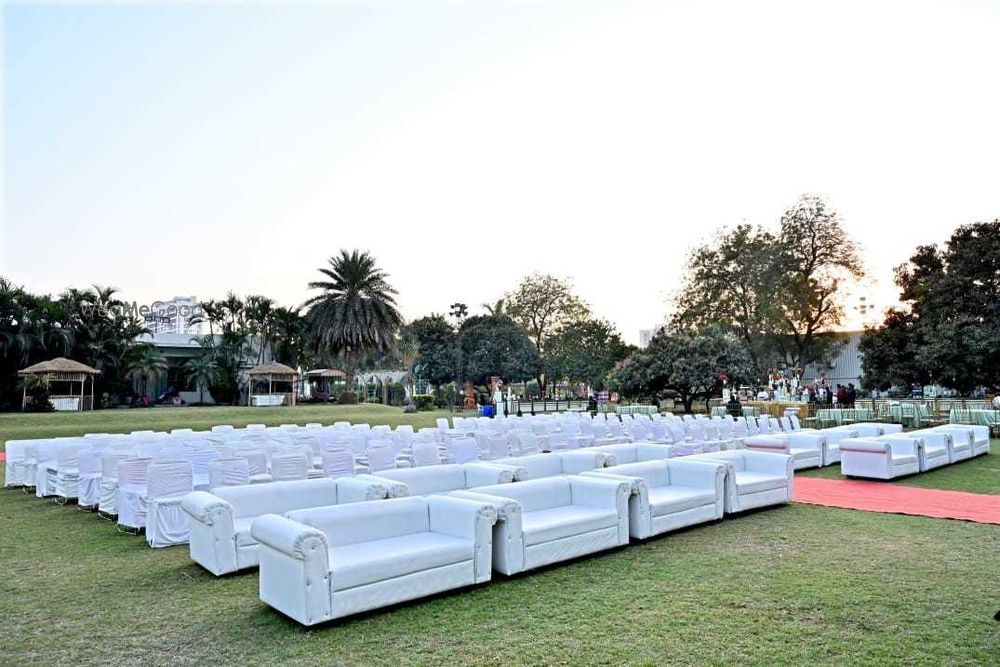 Photo From Desai Family Reception - By UVI - Luxury Catering & Decor