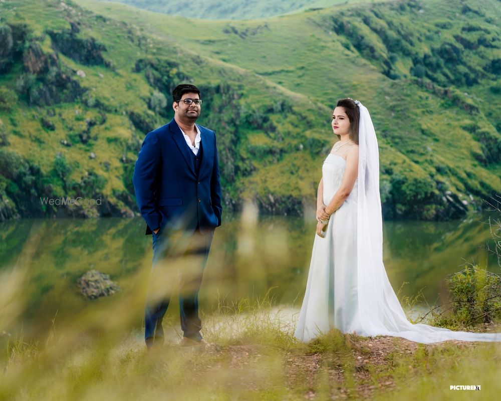 Photo From Pre-wedding Shoot - By Genesis The Art Studio