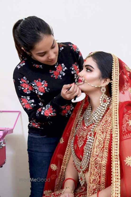 Photo From Bride Anjali - By Velvettbrush Makeovers