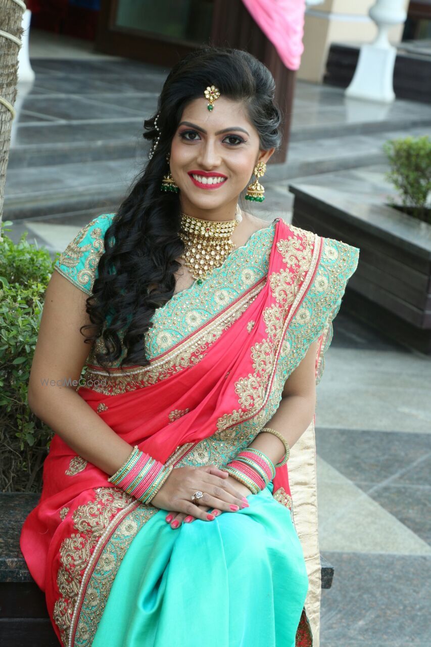 Photo From Bride/Engagement Rashmi - By Velvettbrush Makeovers