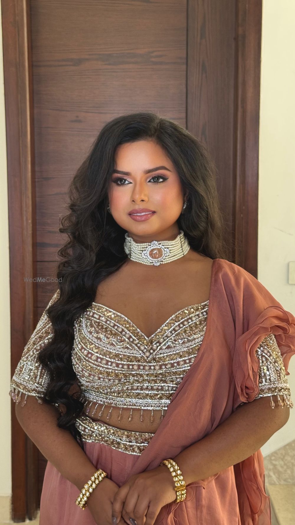 Photo From Glowing in elegance and shimmer — this look is all about timeless glam with a modern twist. - By Tanya's L'Oreal Salon