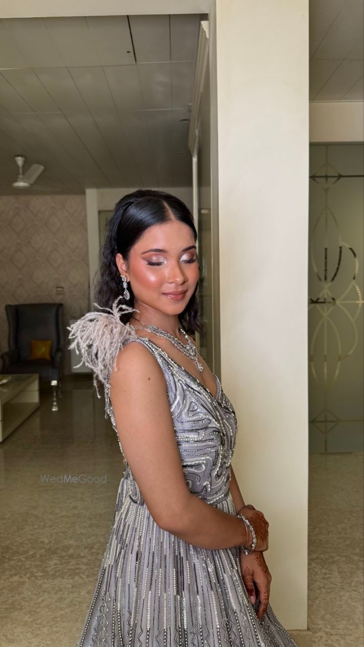 Photo From Ethereal glam in silver hues — soft, radiant, and effortlessly regal. - By Tanya's L'Oreal Salon