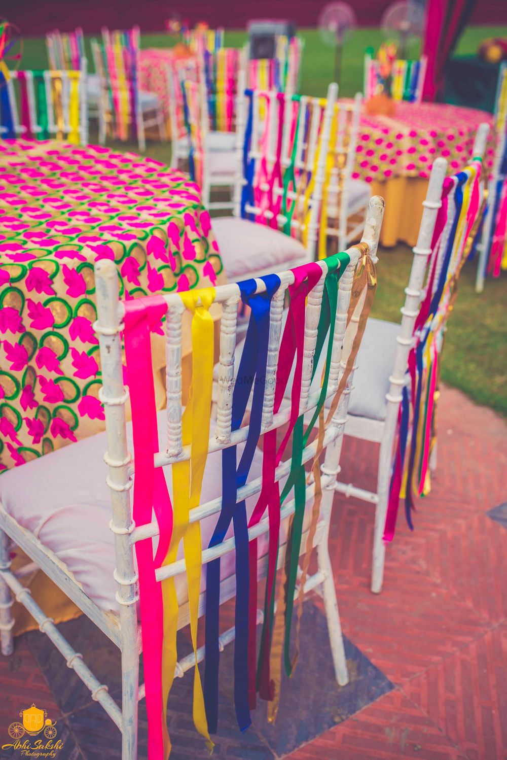 Photo of Mehendi decor idea chair with ribbons