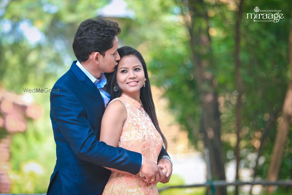 Photo From Ratna & rahul Prewedding - By Miraage Photography