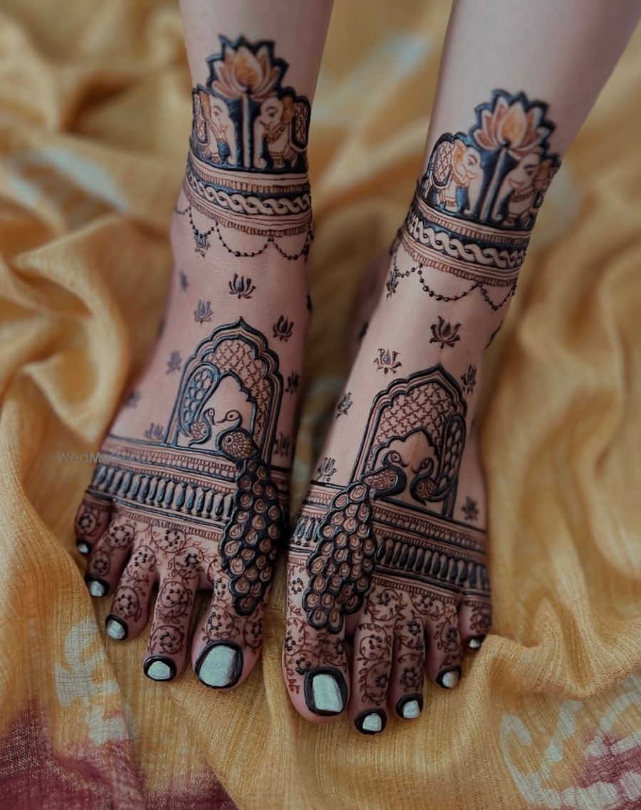 Photo From LEGS INCLUDING DESIGN 2025 - By Professional Shah Mehandi Art