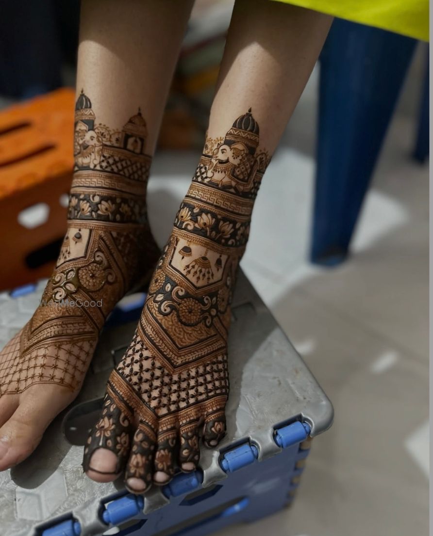 Photo From LEGS INCLUDING DESIGN 2025 - By Professional Shah Mehandi Art