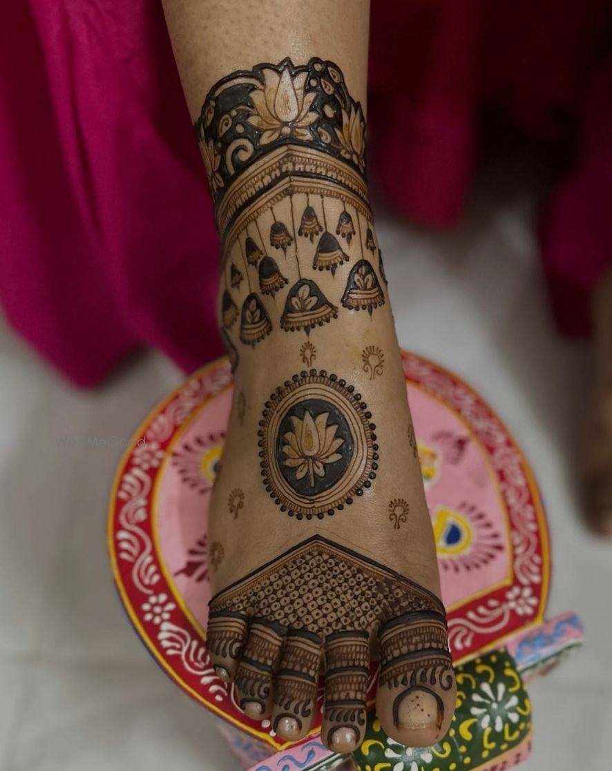 Photo From LEGS INCLUDING DESIGN 2025 - By Professional Shah Mehandi Art