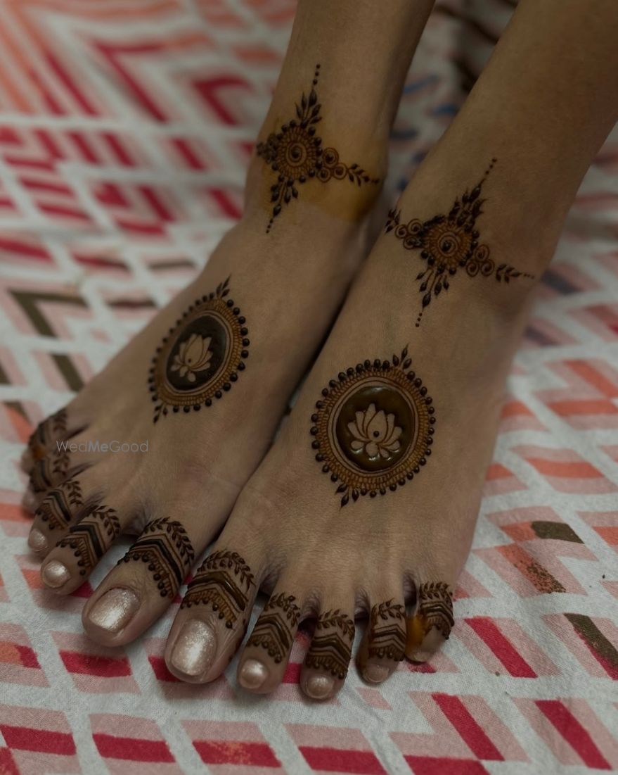 Photo From LEGS INCLUDING DESIGN 2025 - By Professional Shah Mehandi Art