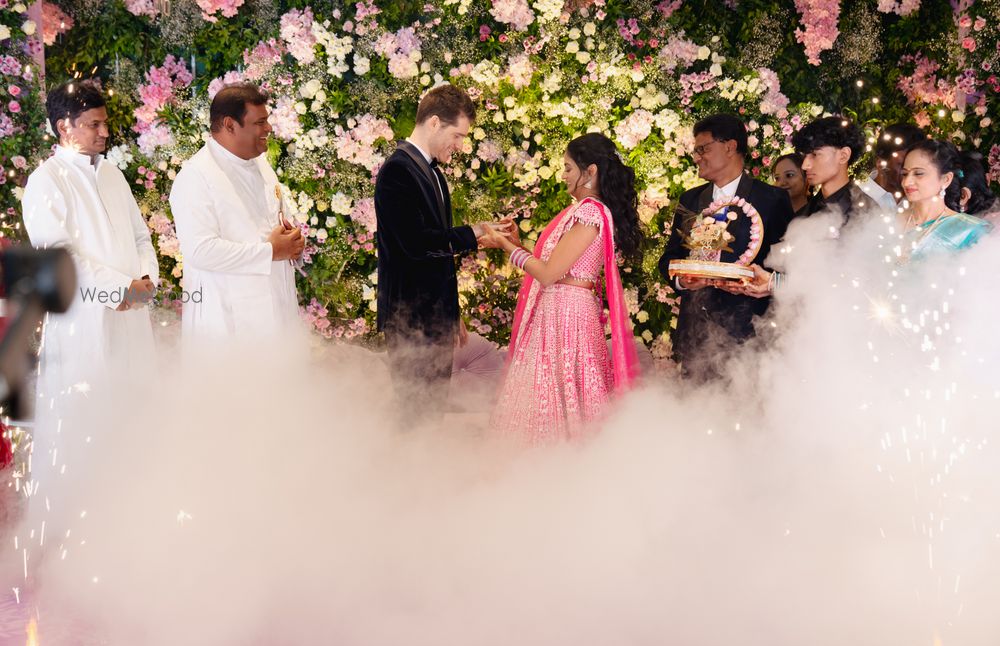 Photo From Arika & John - By What A Story
