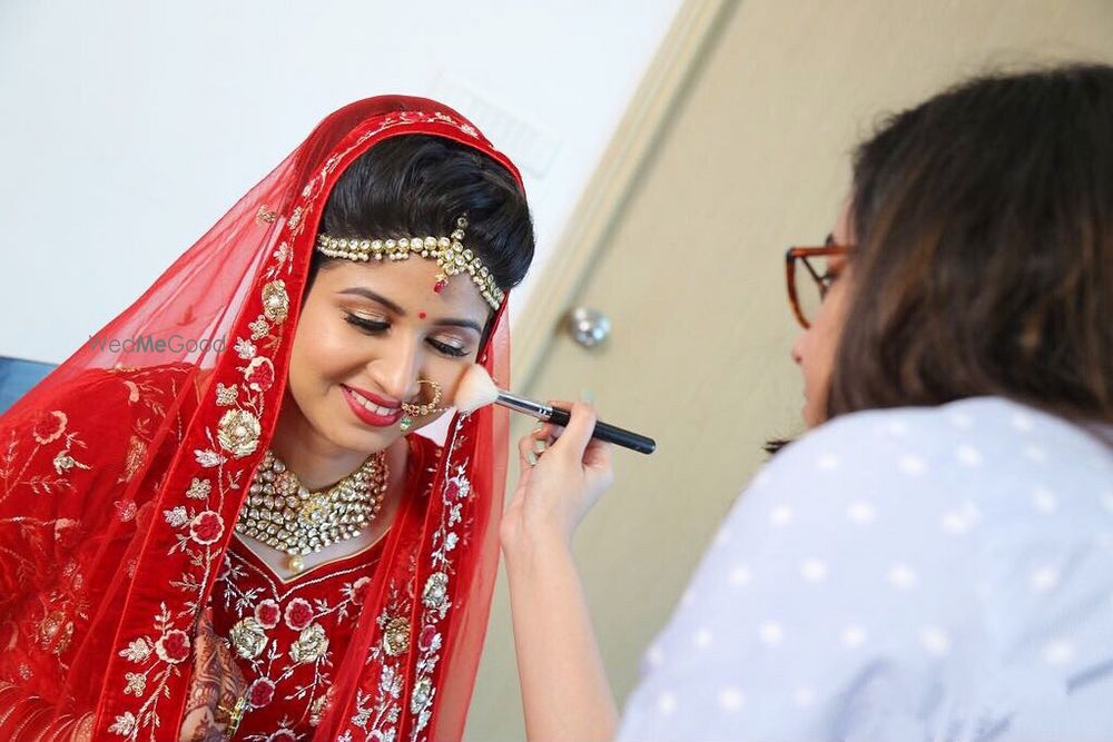 Photo From Naveeni Bridal Look !  - By Namrata Satwani