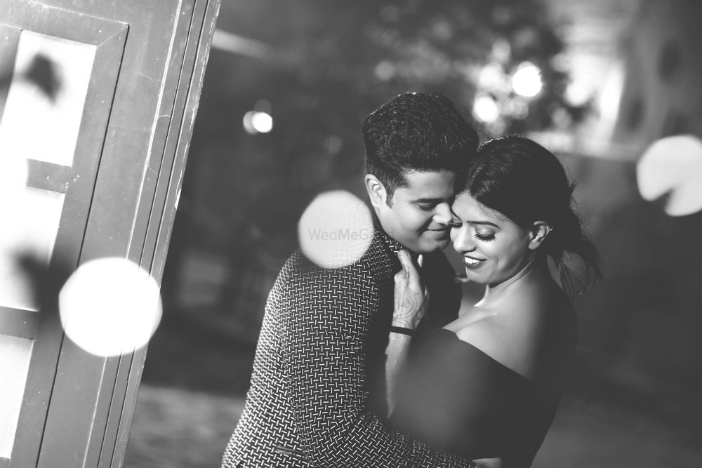 Photo From Pre-wedding : Ankit & Gunjan @ the Destination Studio - By Vivekk Vikas Photography 