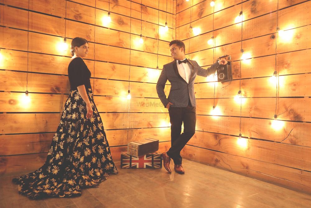 Photo From Pre-wedding : Ankit & Gunjan @ the Destination Studio - By Vivekk Vikas Photography 