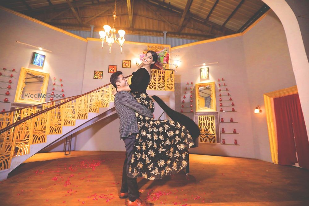 Photo From Pre-wedding : Ankit & Gunjan @ the Destination Studio - By Vivekk Vikas Photography 