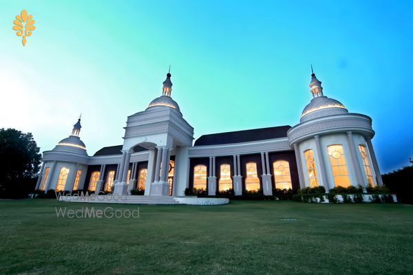 Photo From LAWN - By The Grandeur