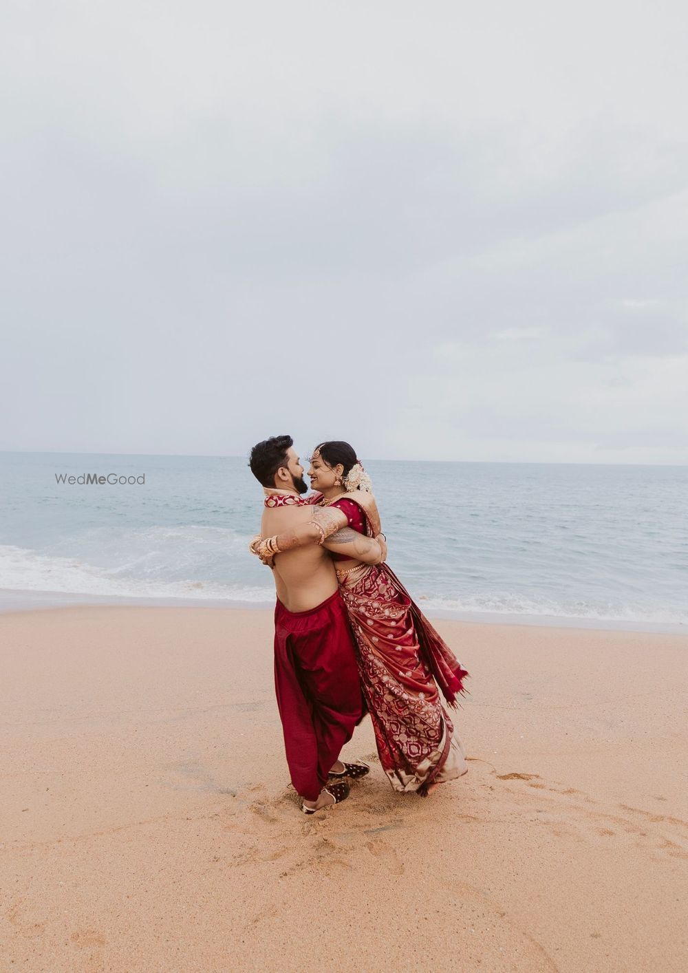 Photo From A romantic walk - WAVES OF LOVE - By Arona Fotografia