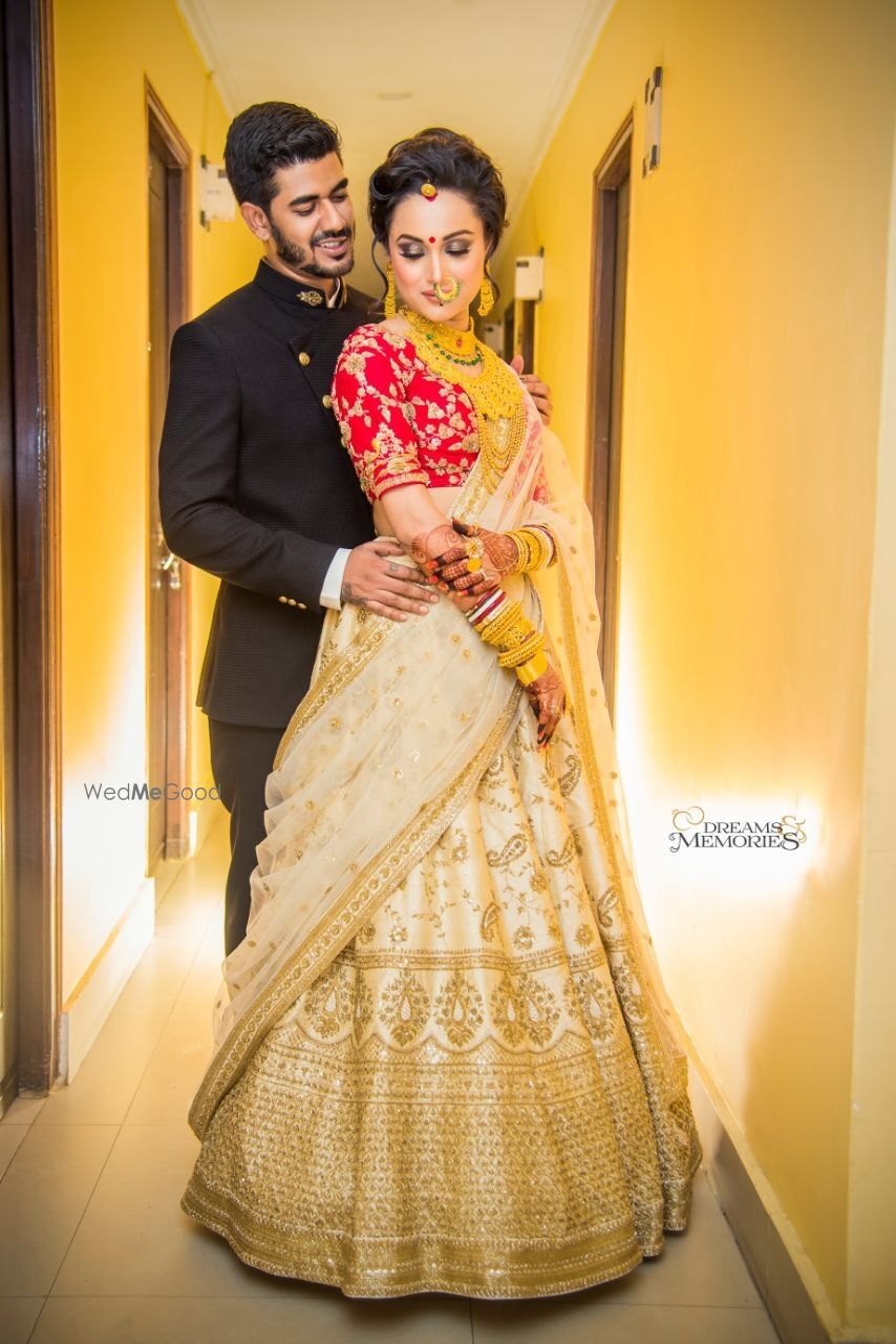 Photo From Bengali Bride_Gorgeous Tanaya on her reception, with radiant glowing skin  - By Nivritti Chandra