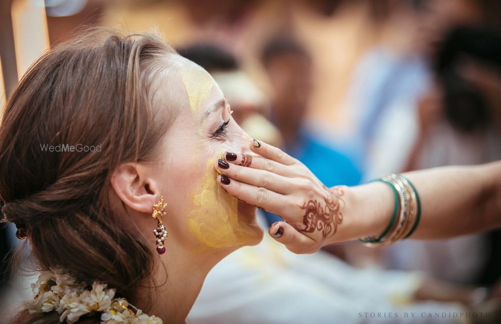 Photo From Hardik & Bella (Mehandi - By Candid Photo