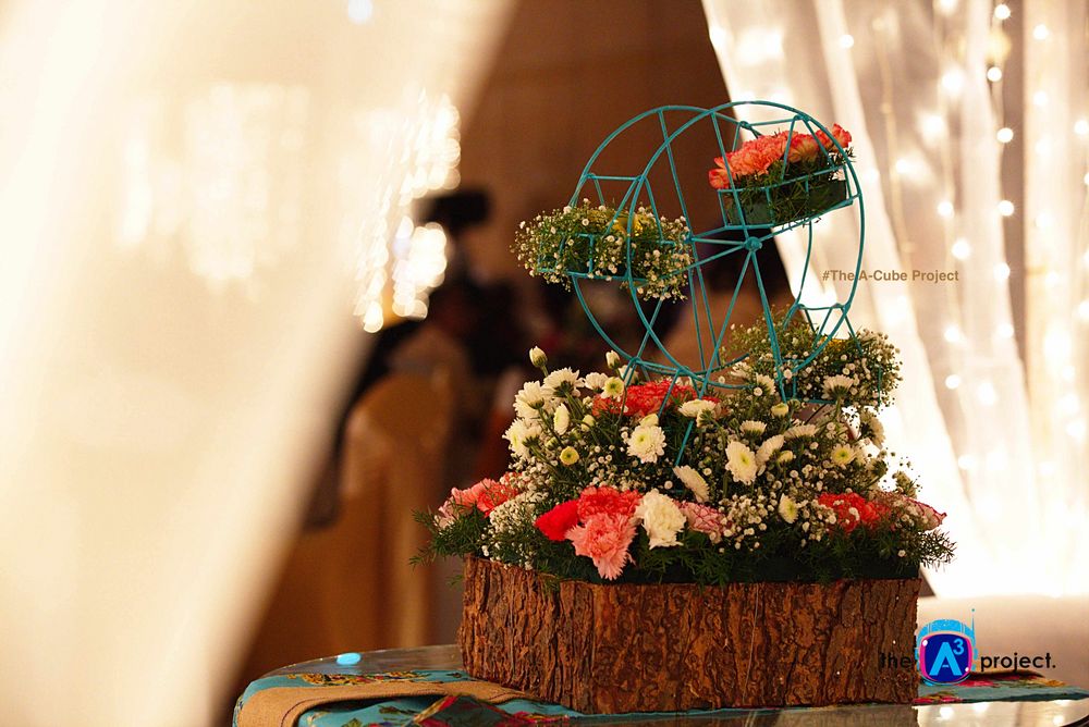 Photo of table centerpieces