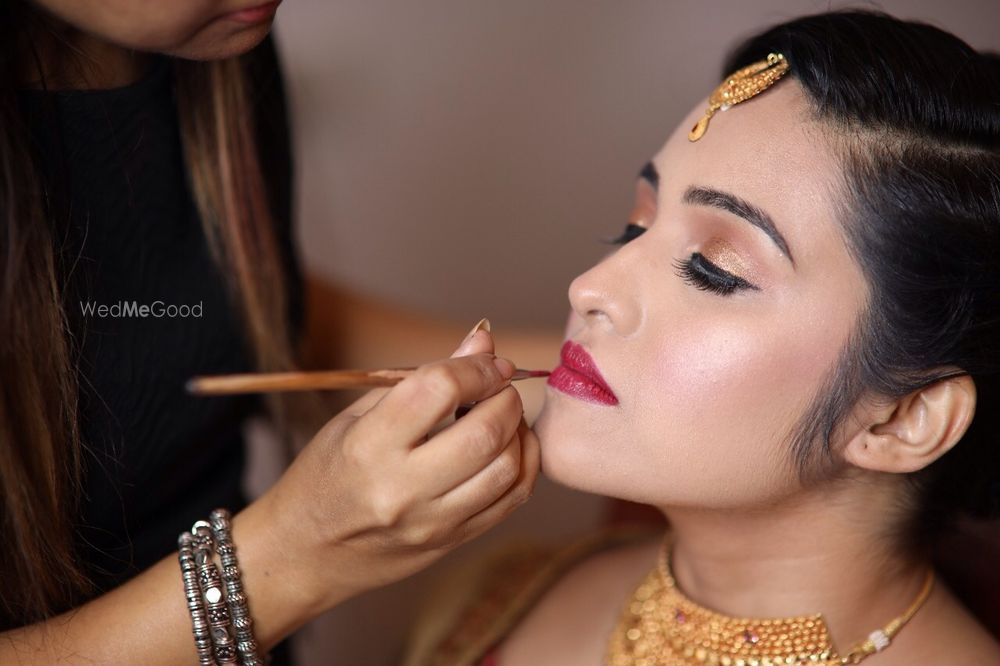 Photo From Aarushi's Grand Wedding 2018 - By Makeup by Oosh