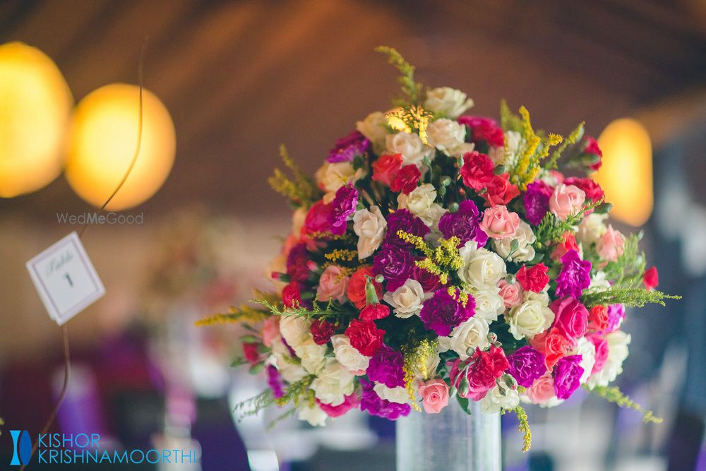 Photo of table centerpieces