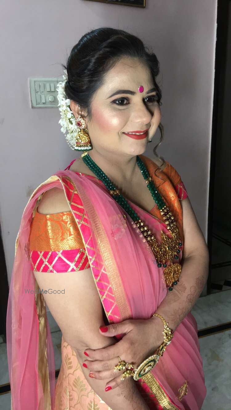 Photo From Party Makeups  - By Pinky Bhatia