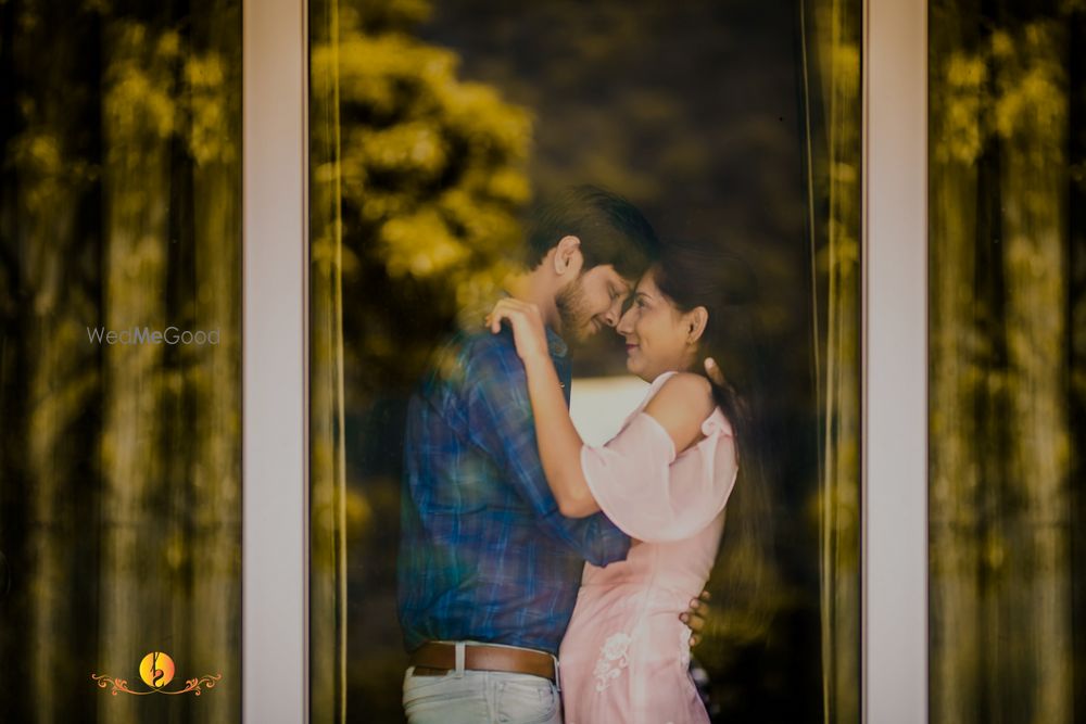 Photo From pre wedding - By Happy Stillz