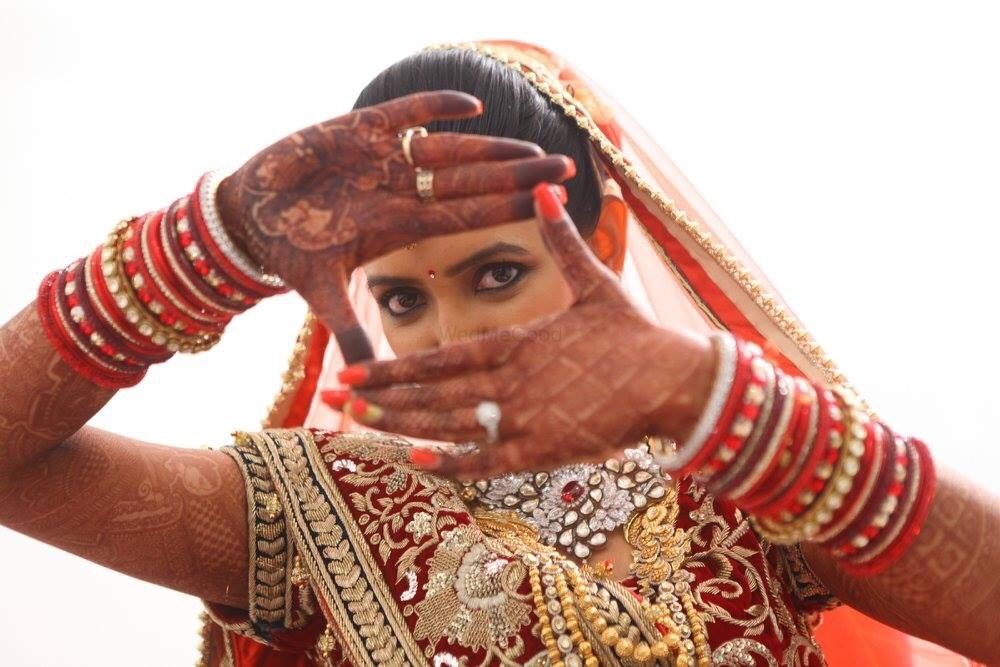 Photo From The Royal & Simplistic bridal look for Shloka - By Nivritti Chandra