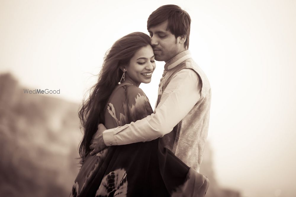 Photo From Dr. Preeti + Dr. Rahul - Fever Of Love - By Royal Rajwada Photography