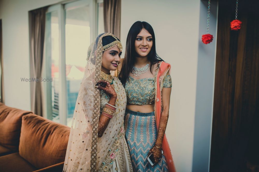 Photo From Dhwani & Harshil Wedding Reception - By Karan Shah Photography