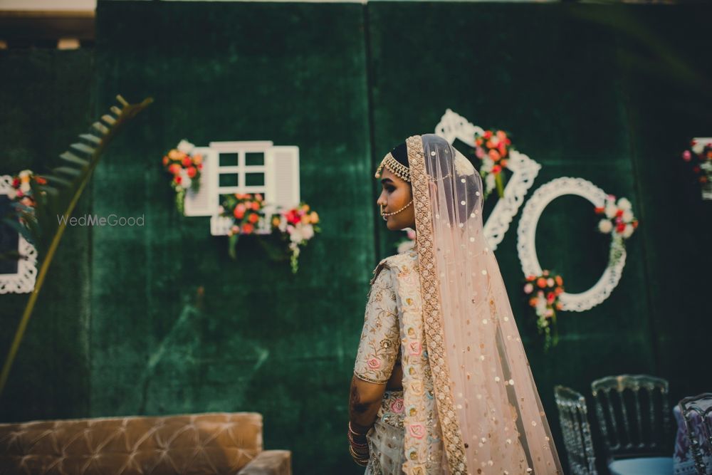 Photo From Dhwani & Harshil Wedding Reception - By Karan Shah Photography