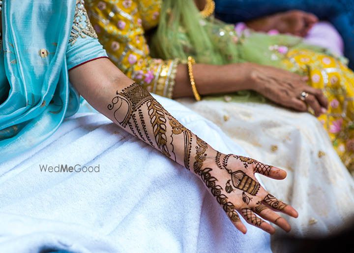 Photo From Haldi n Mehandi : Dhruva Weds Kanupriya - By Lensomaniya Photography