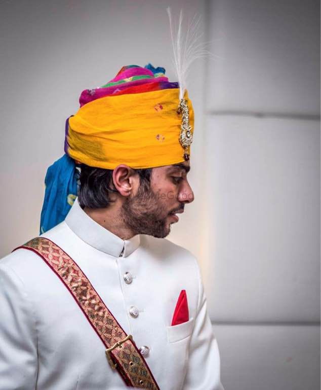 Photo of groom safa