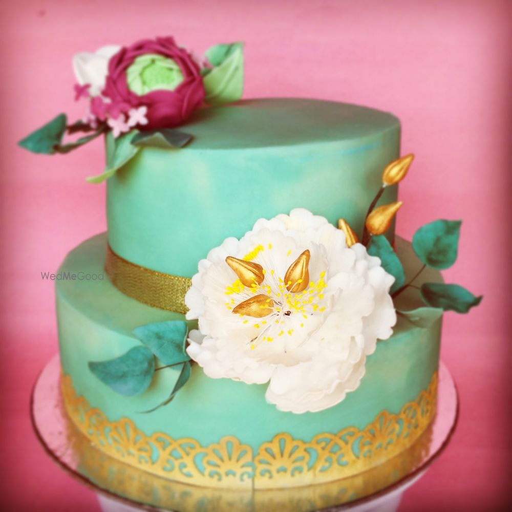 Photo From Wedding cakes - By Sugary Bakers