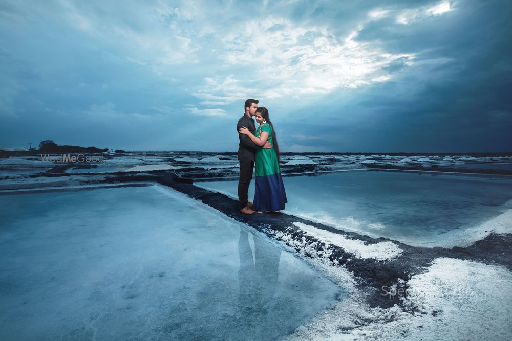 Photo From prewedding - By Signature by Spectra