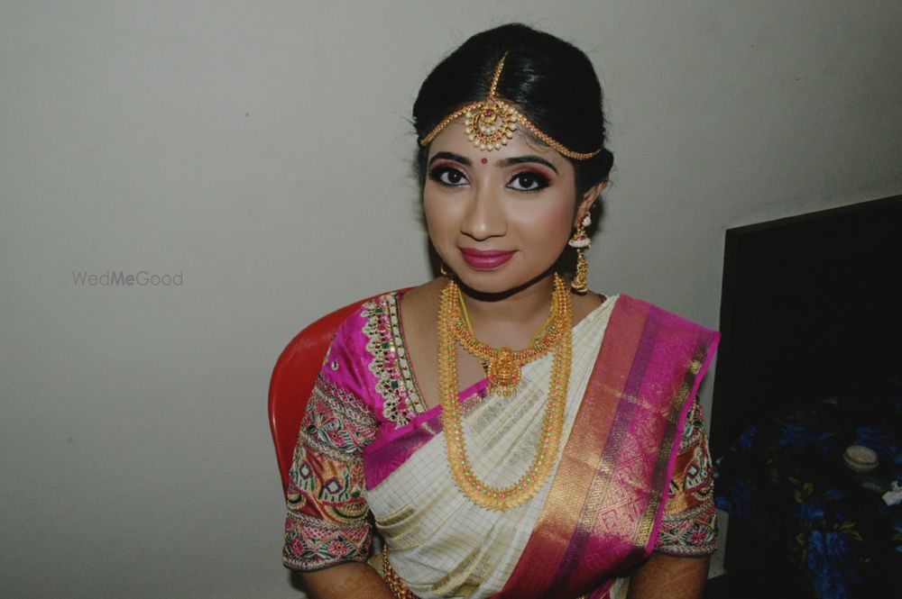 Photo From bridal makeup - By Makeup by Bhanu