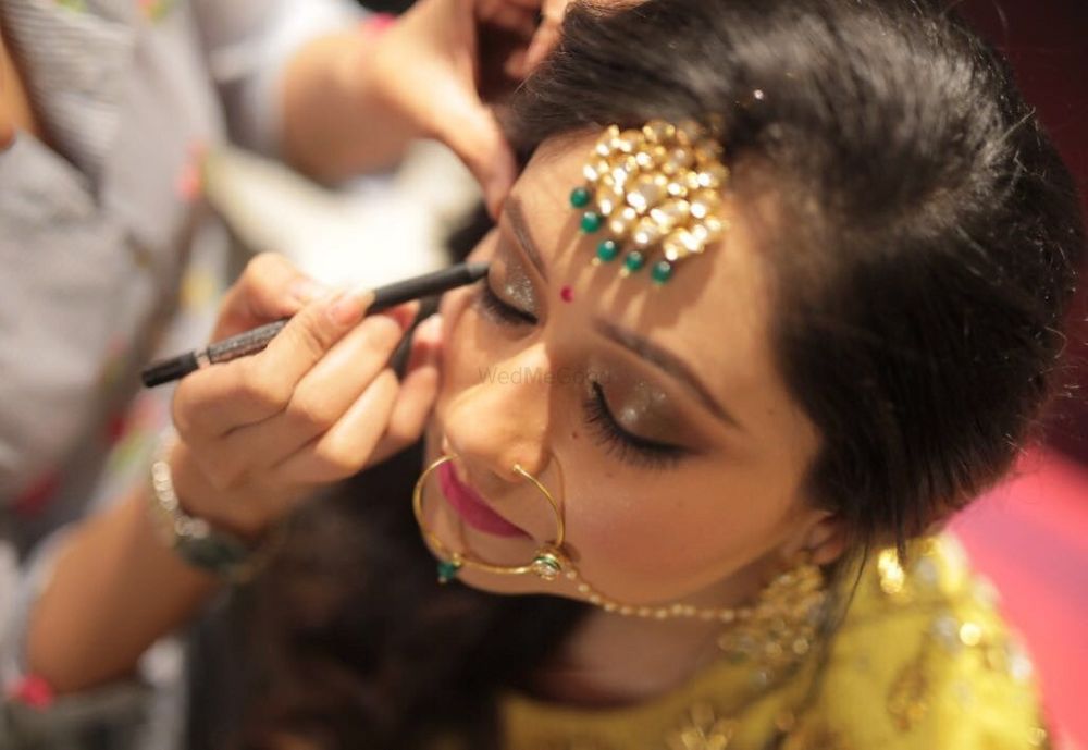 Photo From Getting ready Shots  - By Esha Shukla Makeup Artist