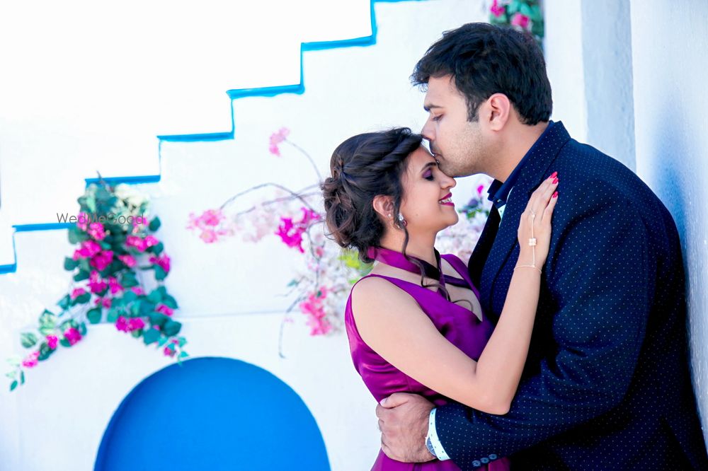 Photo From Nihar Riddhi Pre-wedding - By Wedding Storytellers