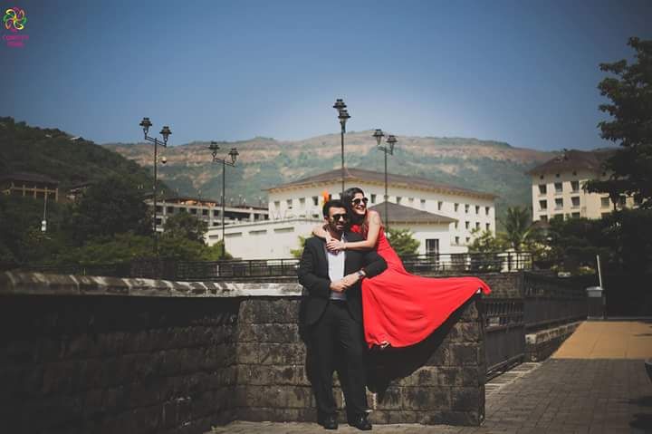 Photo of pre-wedding shoot outfits
