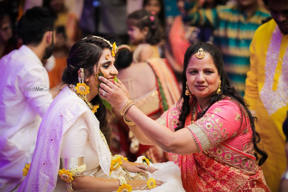 Photo From Karan & Shraddha - Haldi - By Karan Shah Photography