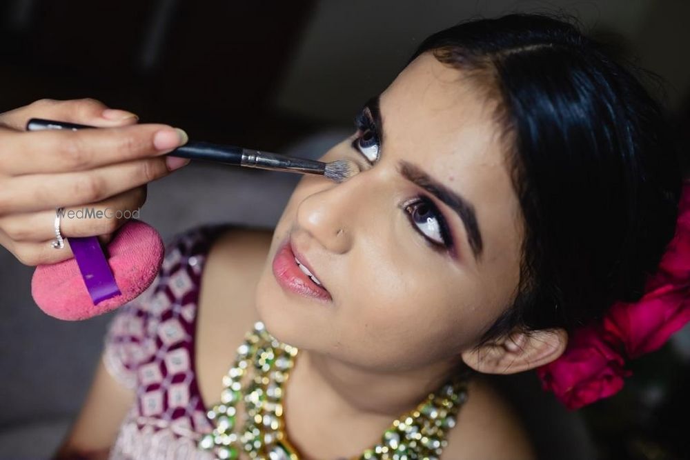 Photo From Smokey Eyes - By Makeovers by Saloni Patni