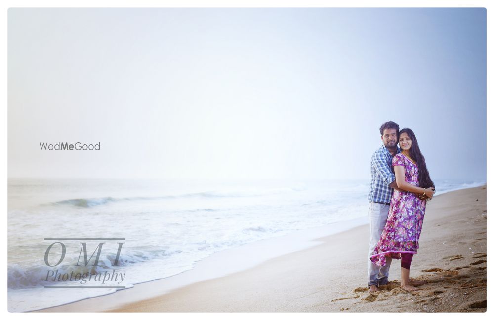 Photo From Outdoor Couple Shoot - By O M I Photography