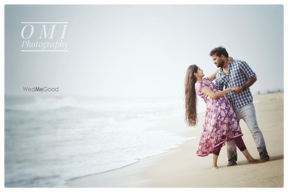 Photo From Outdoor Couple Shoot - By O M I Photography