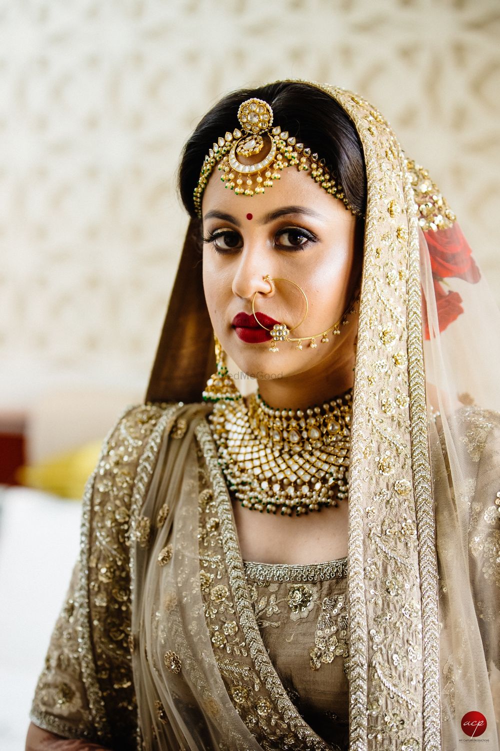 Photo of Simple bridal jewellery with gold lehenga