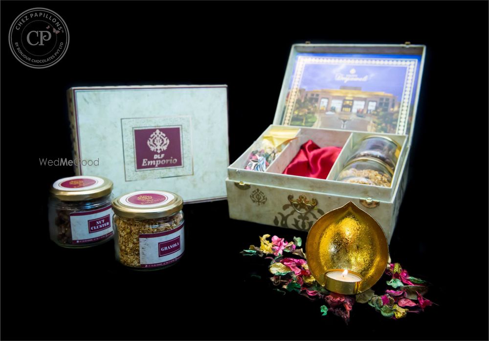 Photo From Wedding Boxes - By Chez Papillons By Bonjour Chocolates 