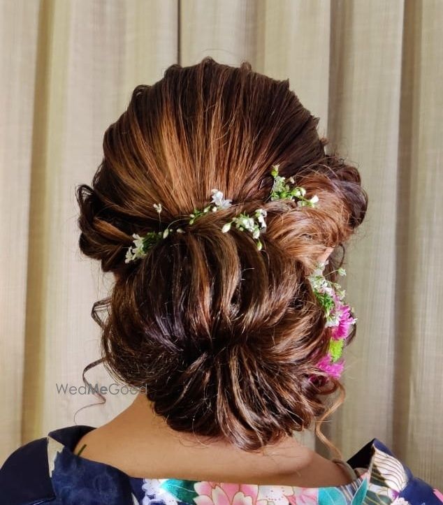 Photo From Hair Styles - By Vandana Piwhal Makeovers