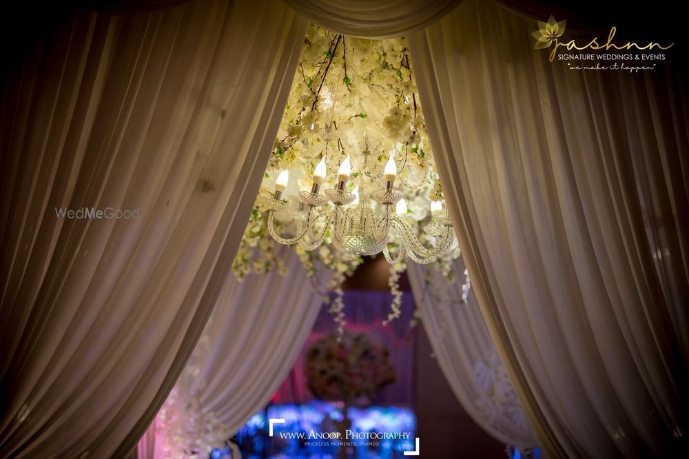 Photo From Reception- winter blossoms  - By Jashnn Signature Weddings & Events