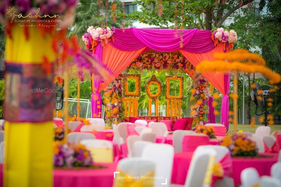 Photo From Vibrant Mehendi Decor - By Jashnn Signature Weddings & Events